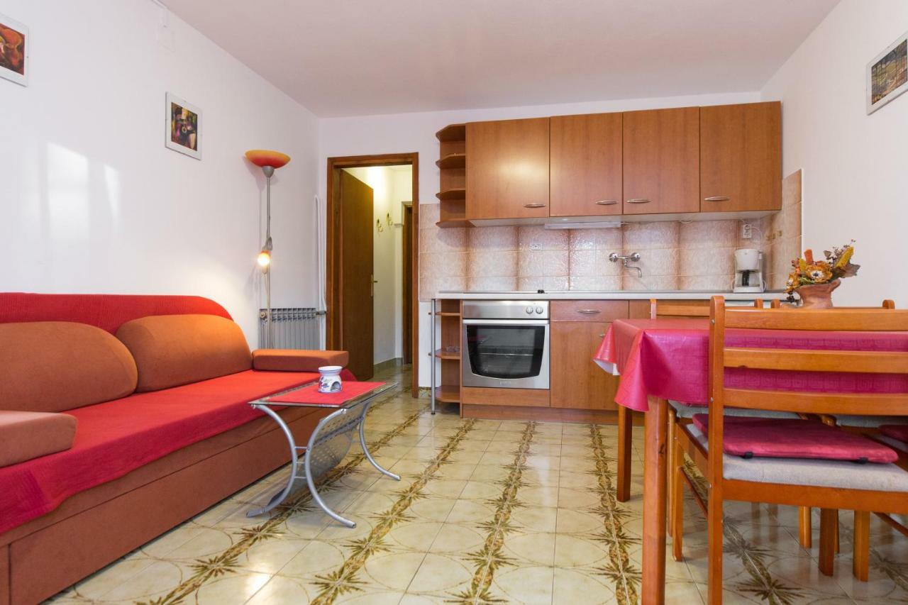 Neda Apartment Пунат Екстериор снимка